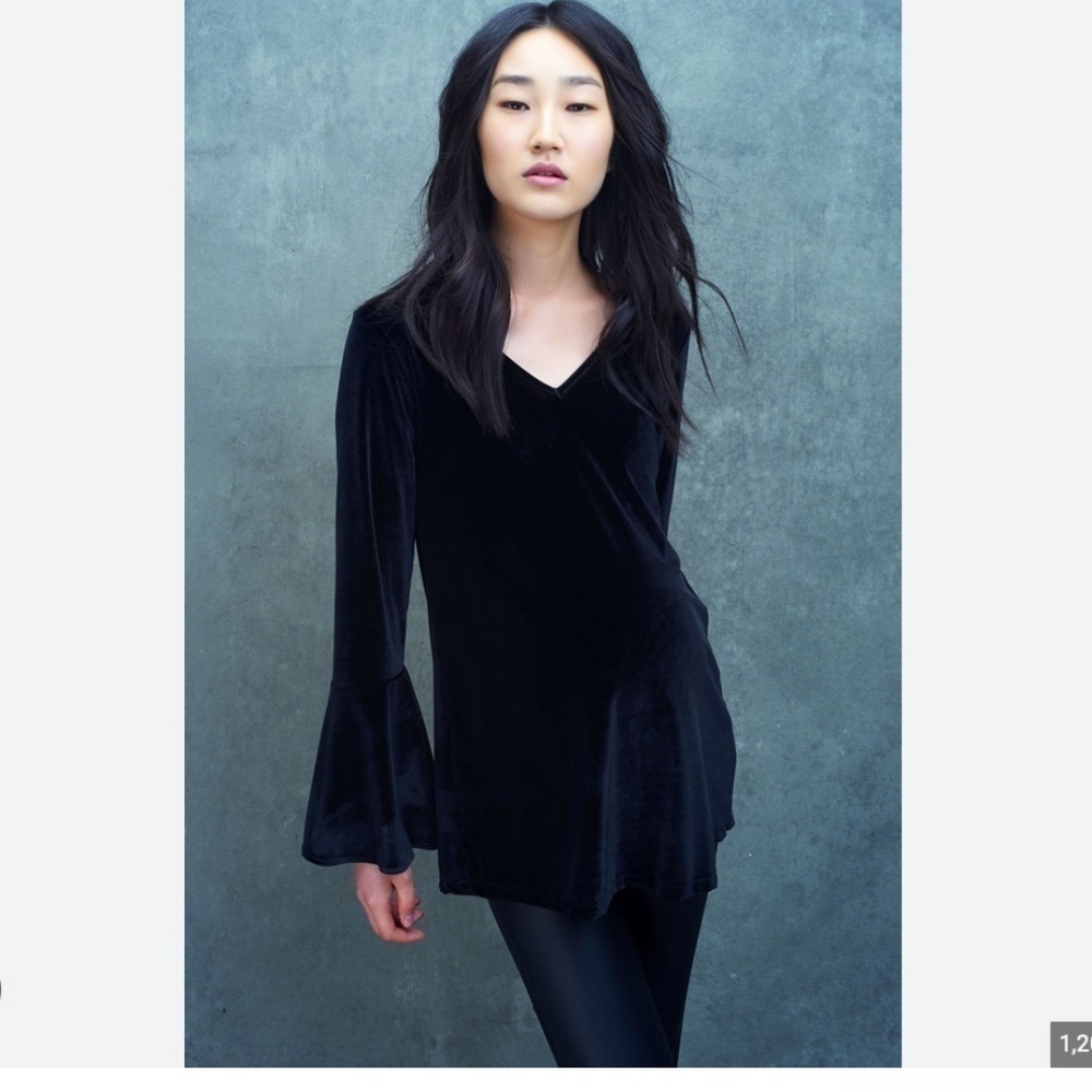 Soon Maternity Velvet stunning bell sleeve top